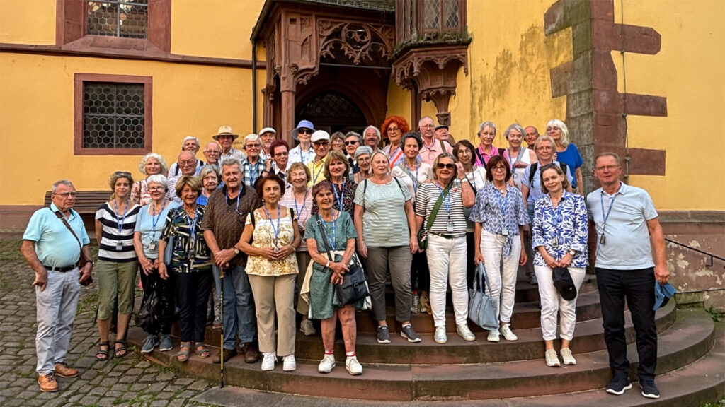 Die Reisegruppe auf ihrer Tour entlang des Mains.